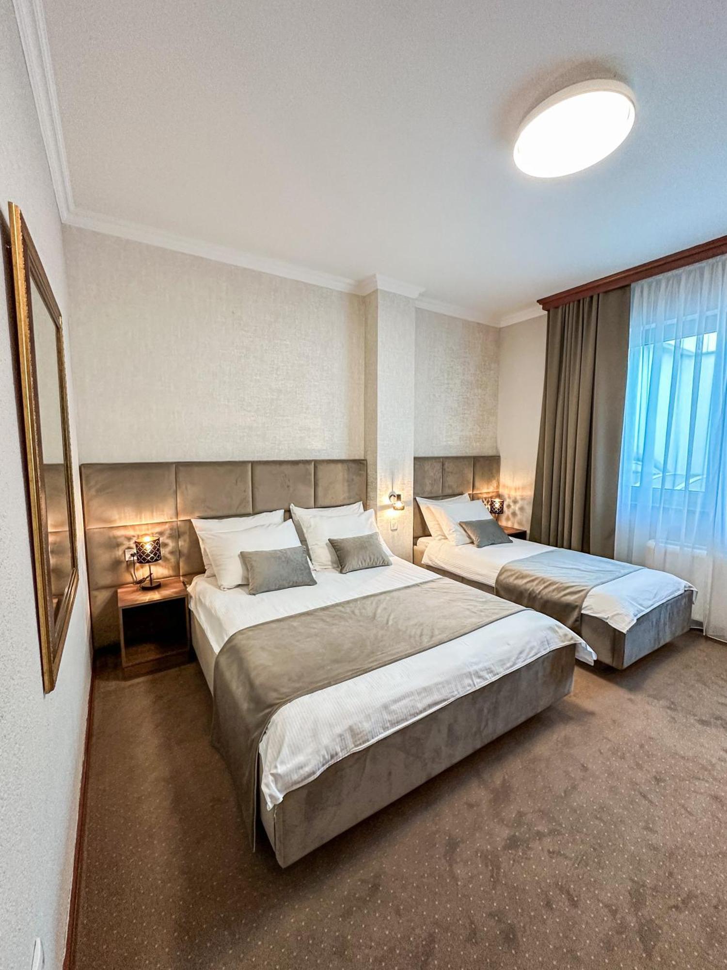 Hotel Vidović Banja Luka Buitenkant foto