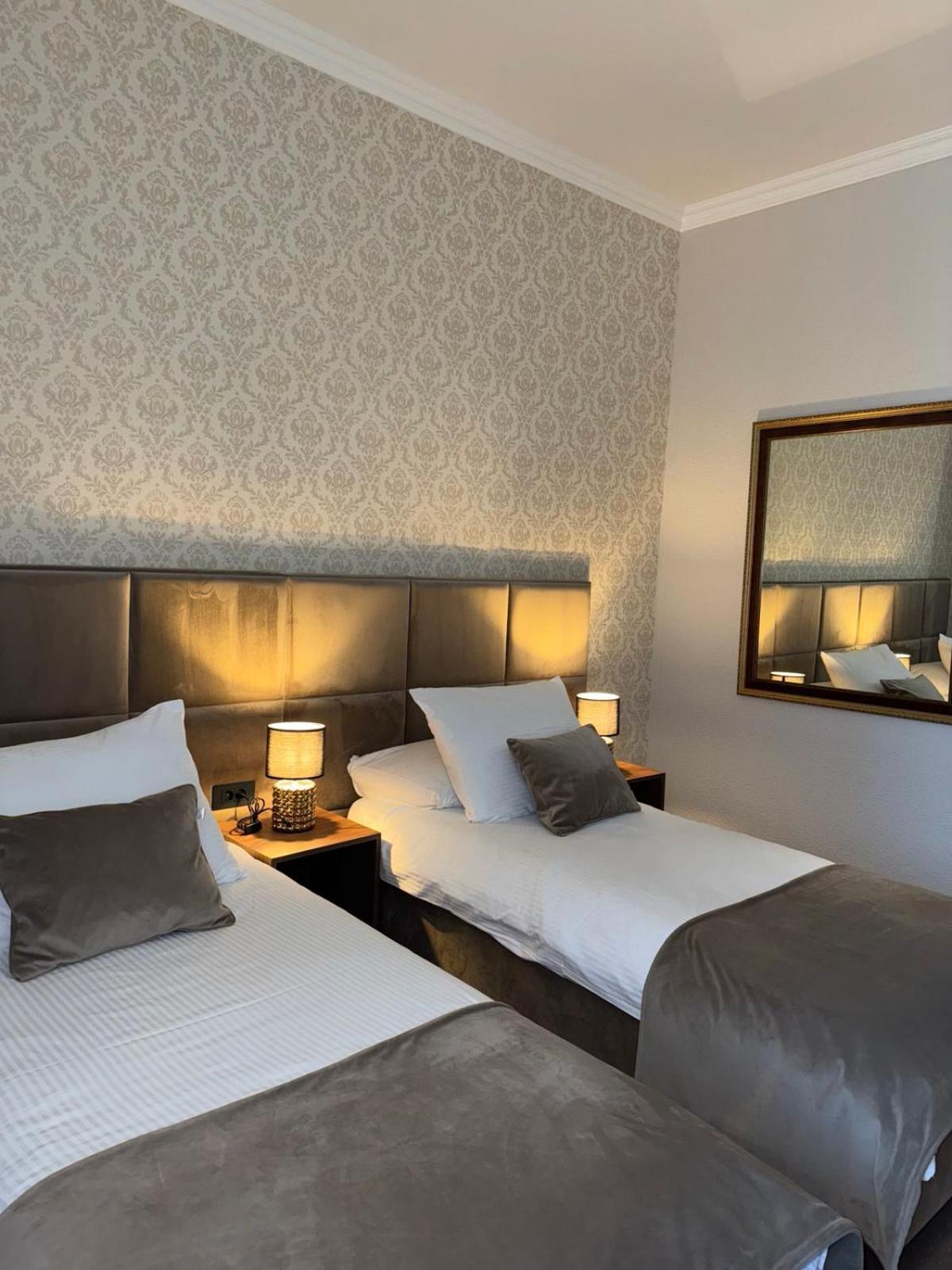 Hotel Vidović Banja Luka Buitenkant foto